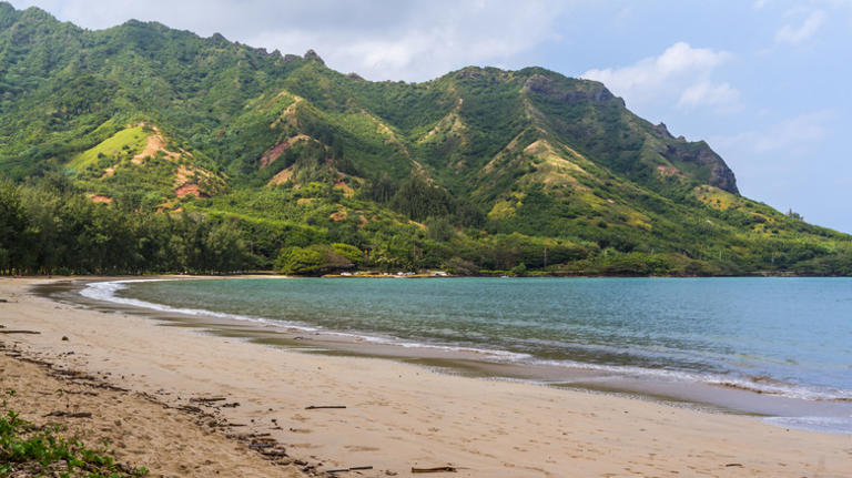 This Uncrowded Slice Of Paradise Must Be One Of Hawaii's Most Beautiful ...