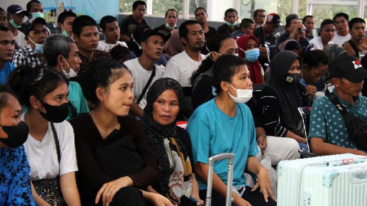 Polisi Grebek Rumah Penampungan Pekerja Migran Ilegal Di Batam