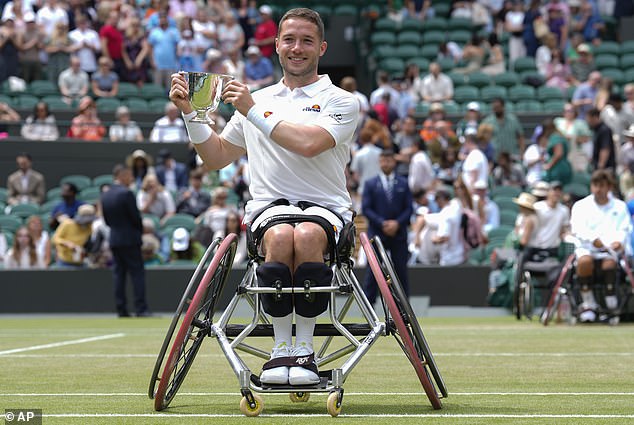 Alfie Hewett WINS Wimbledon Wheelchair Singles Title To Complete Career ...