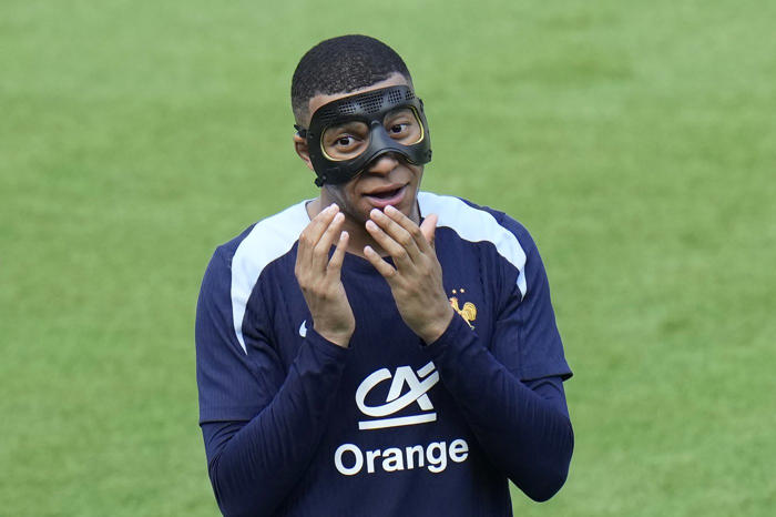kylian mbappé says he feels like he's in a virtual reality game wearing his mask at euro 2024