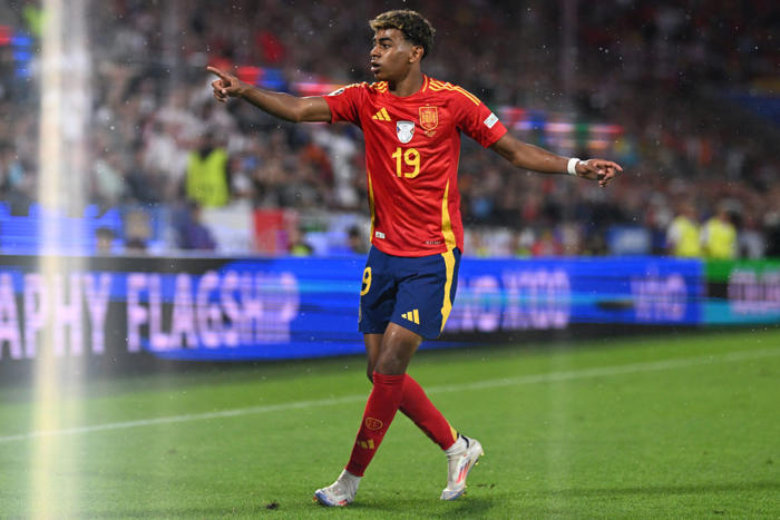 lamine yamal quebra nova marca em jogo da espanha na eurocopa