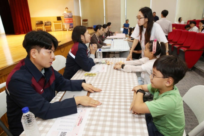 아시아나항공, 강서구서 교육기부 '색동나래교실' 2년째 개최
