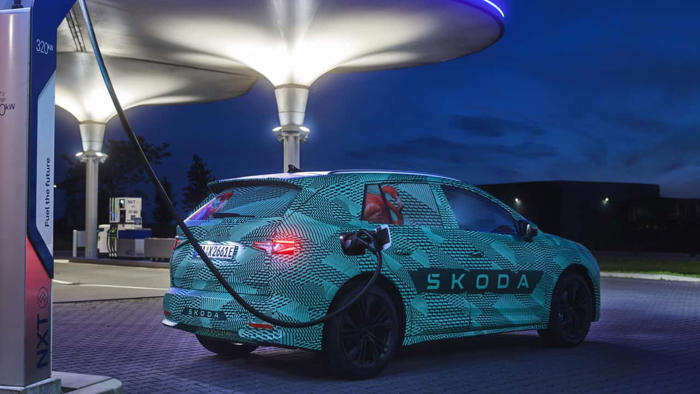 nuevo skoda elroq: un suv compacto con más de 560 km eléctricos