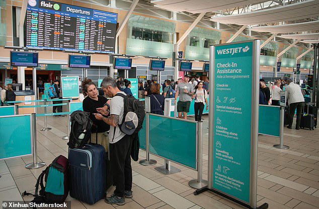 travel chaos as major airline cancels more than 800 flights