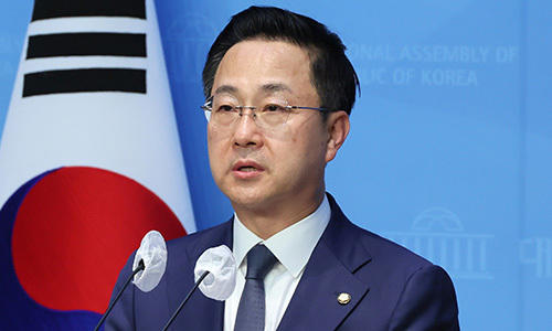 ‘尹 탄핵’ 청원 80만 돌파…野, 실제 탄핵 추진엔 ‘신중론’