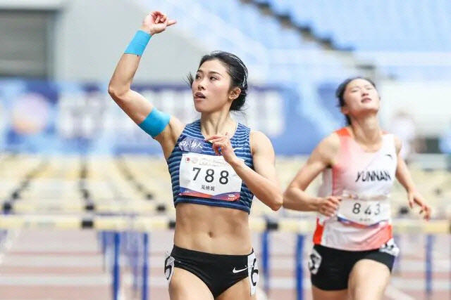 中 육상 여신, '외모 치장' 일축…100m 허들 최고 기록 경신[중국나라]