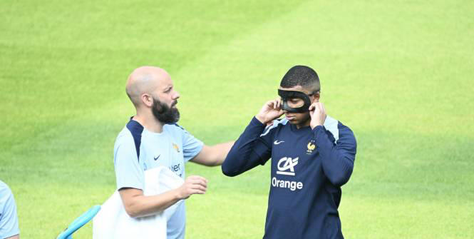 kylian mbappé, sur le masque qu'il doit porter pour jouer : « c'est une horreur absolue »