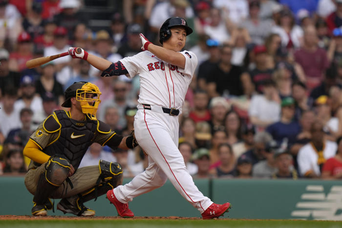 rafael devers hits 2-run homer, red sox end padres' 5-game win streak with 4-1 victory