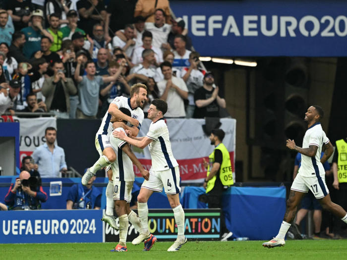 england entgeht dank last-minute-tor achtelfinale-aus