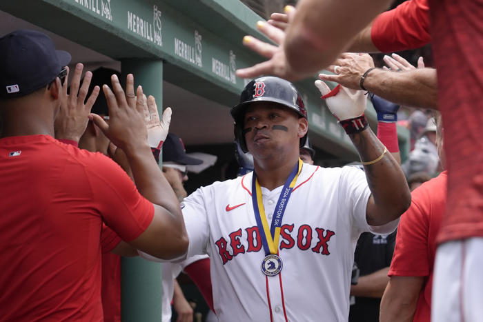 rafael devers hits 2-run homer, red sox end padres' 5-game win streak with 4-1 victory