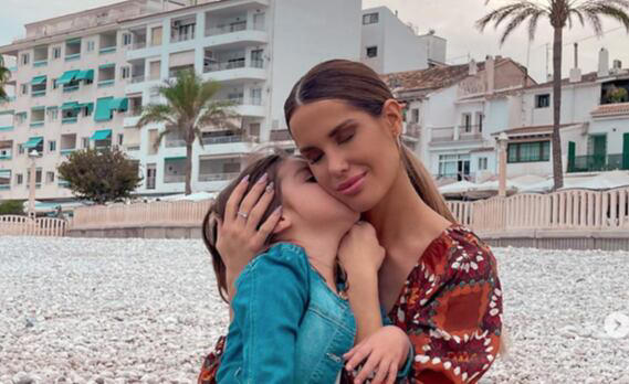 gala caldirola se reencontró con su hija después de tres meses: redes se enternecieron con registro del momento