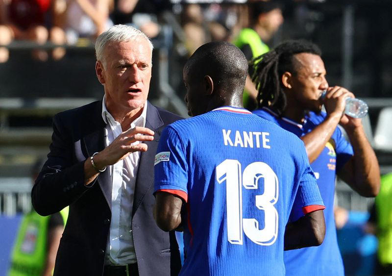 soccer-france need to ‘move the cursor’ closer to goal says deschamps