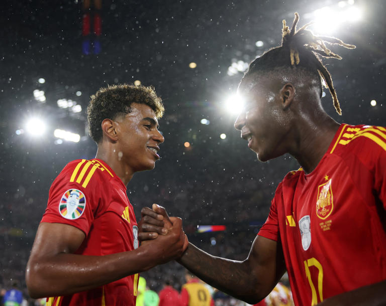 Nico Williams y Lamine Yamal se lucen con la Selección y hacen esto nada  más terminar el partido: un detalle que ya es viral en redes