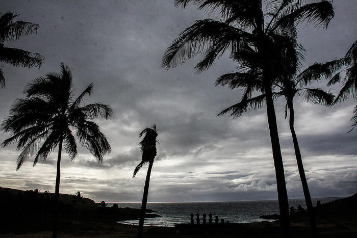 emiten alerta meteorológica por fuertes vientos en isla de pascua