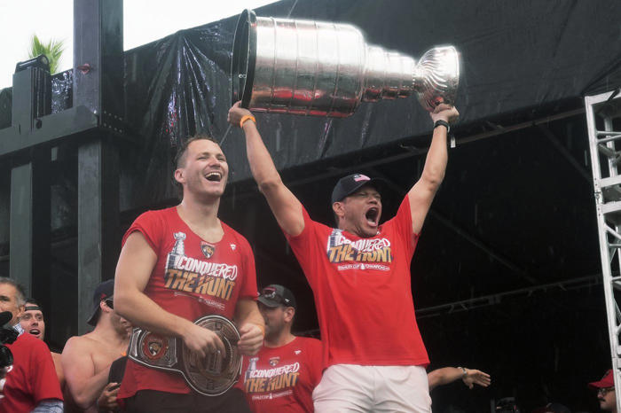 rain doesn't stop the reign for the panthers, who celebrate their stanley cup with parade and rally