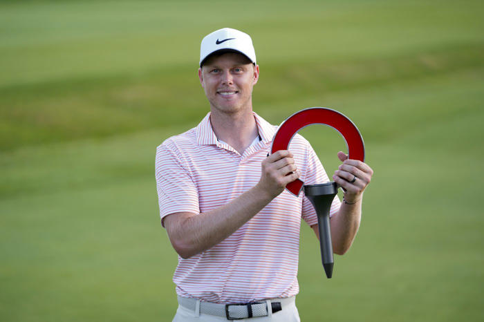 davis wins second rocket mortgage classic after bhatia 3-putts 18th hole