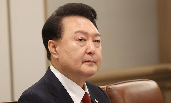 ‘尹 탄핵’ 청원 80만 돌파…野, 실제 탄핵 추진엔 ‘신중론’
