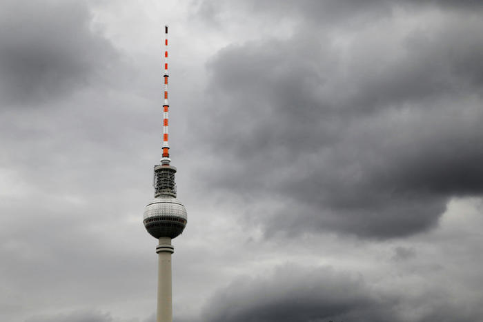 wetter in berlin aktuell: abkühlung, gewitter und wolken am montag