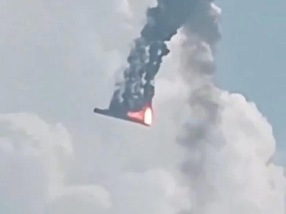 고꾸라진 中로켓… 발사 20여초만에 ‘픽’(영상)