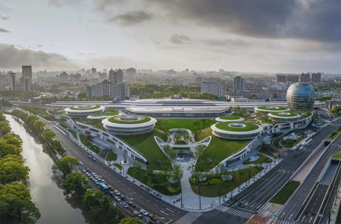 estação de comboio futurista: fica na china e tem 350 mil m2