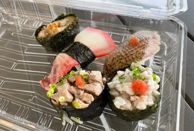 110円のコスパ最強お寿司を求めて外国人観光客が殺到する「博多豊一」はどれくらい混むのか？ 平日の開店時間に行ってみた