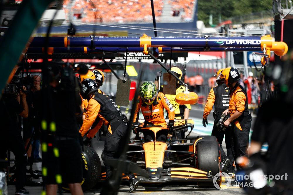 f1 needs to “fix” racing rules to avoid “another 2021”, says mclaren