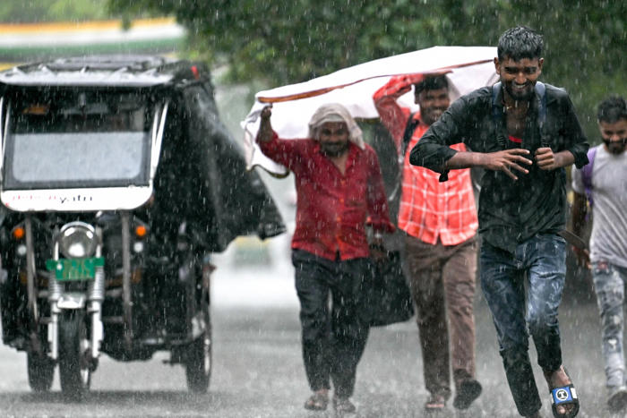heavy rains likely to hit delhi, imd predicts gusty winds, thunderstorms