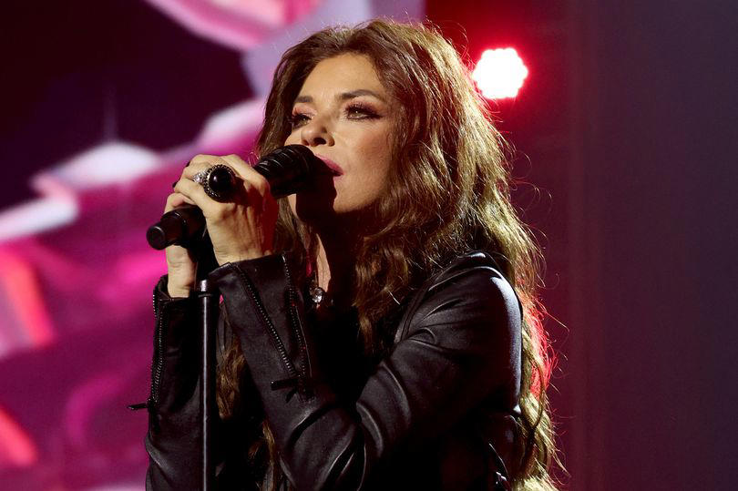 glastonbury headliner shania twain says her voice changed forever after 'devastating' diagnosis