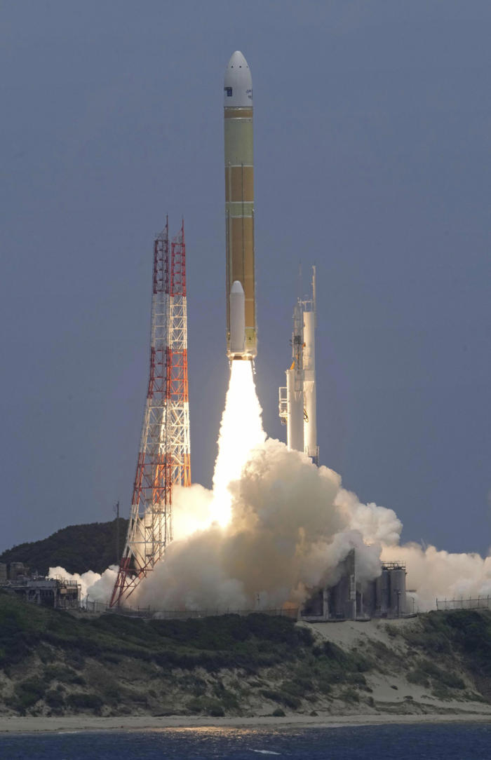 japan launches an advanced earth observation satellite on its new flagship h3 rocket