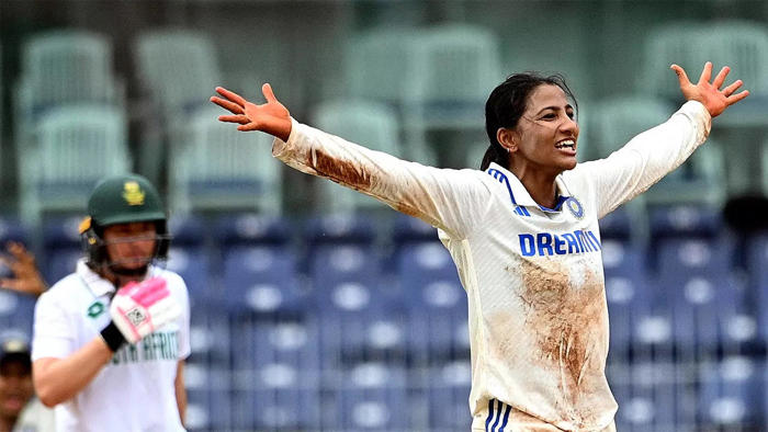 one-off test: south africa fight back after sneha rana's heroics for india