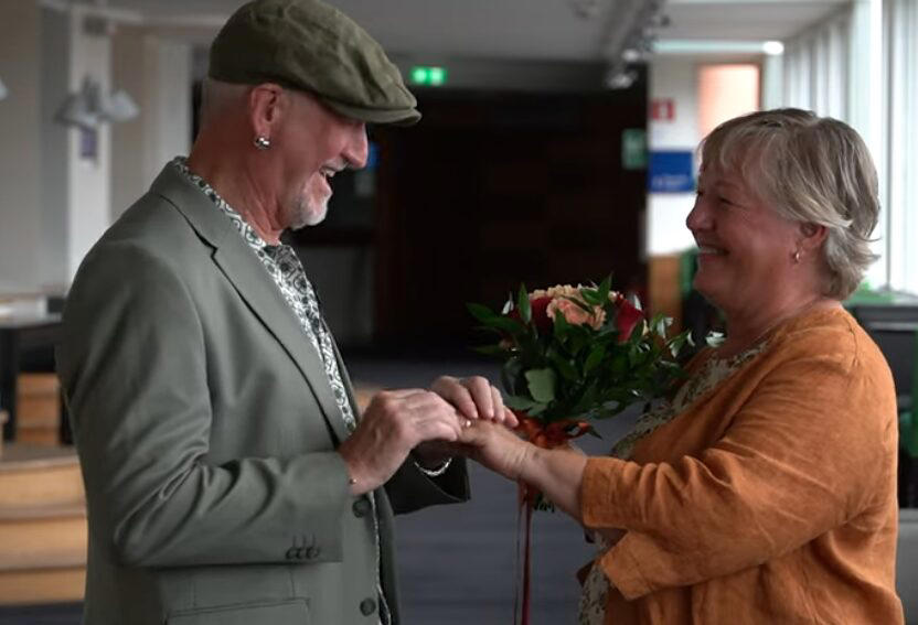 grattis: anneli och thomas från hotell romantik har gift sig igen på riktigt – fina glädjen under ceremonin: ”underbart”