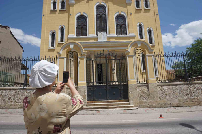 osmanlı’ya 88 yıl başkentlik yapan edirne’de, tarihi yapılar canlandırılıyor