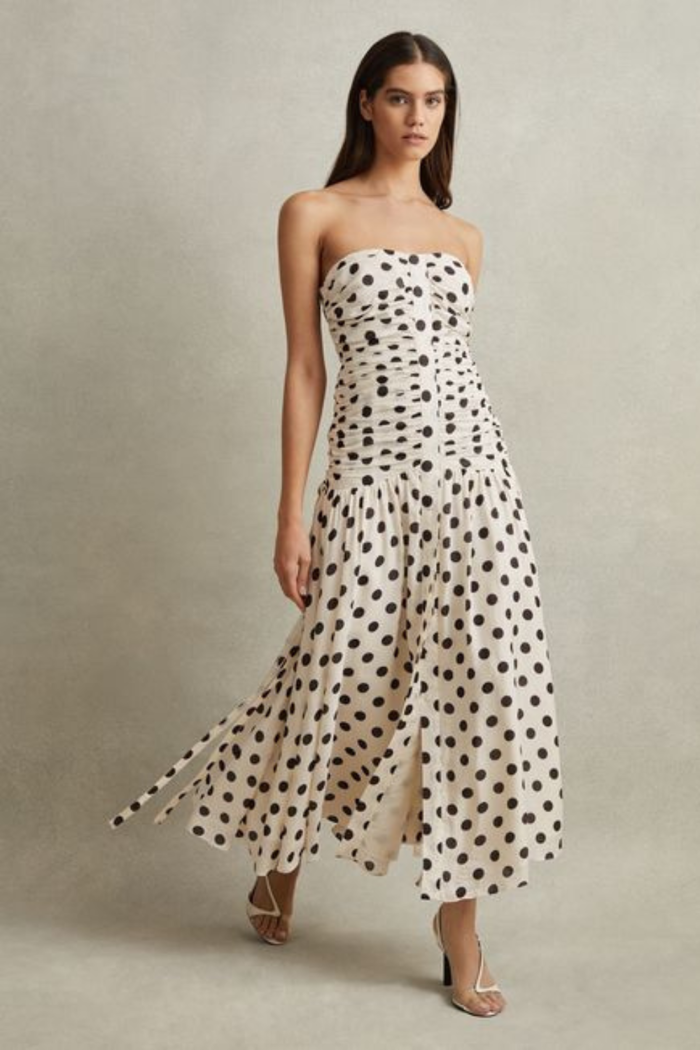 these stylish looks prove it, we’re in for a polka dot girl summer