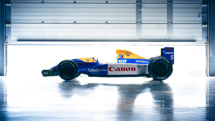 this is a 40mph scale replica of nigel mansell’s williams fw14b