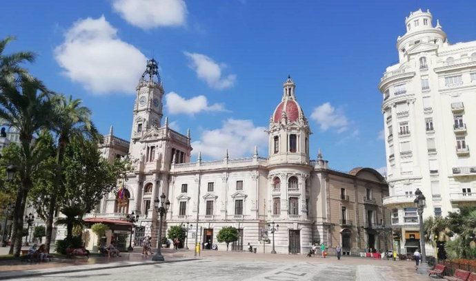 ni málaga ni alicante: esta es la mejor ciudad de españa para vivir según los jubilados extranjeros
