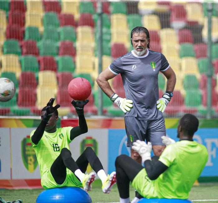 kaizer chiefs new keeper coach happy to work with nabi at a ‘big team in africa’