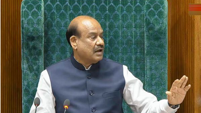 android, don’t utter any additional words before or after oath: lok sabha speaker to mps