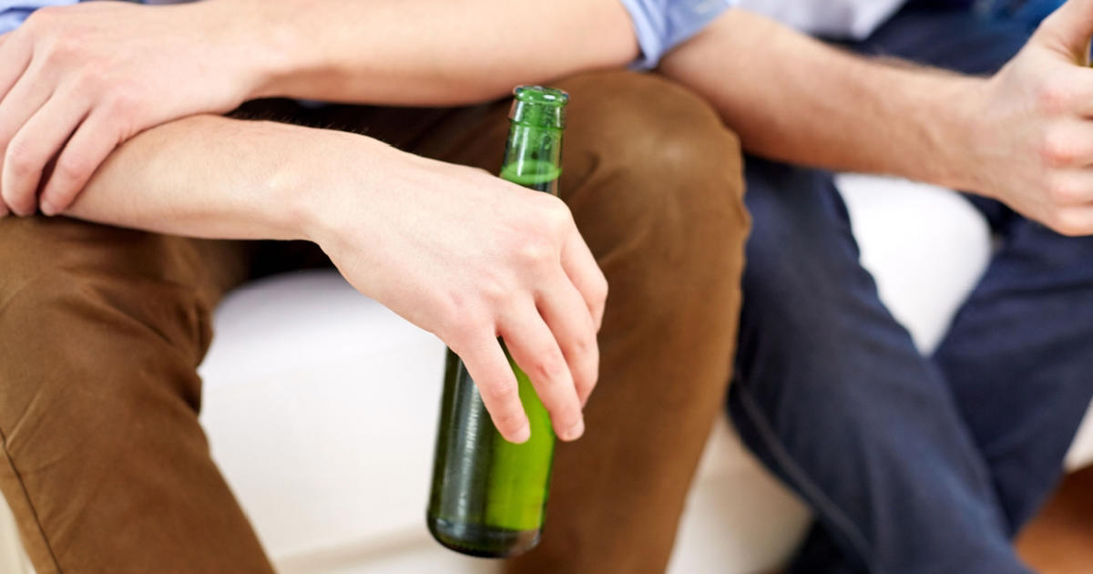 skarp kritik af festarrangør: instruerede unge i, hvordan de kunne skjule alkohol