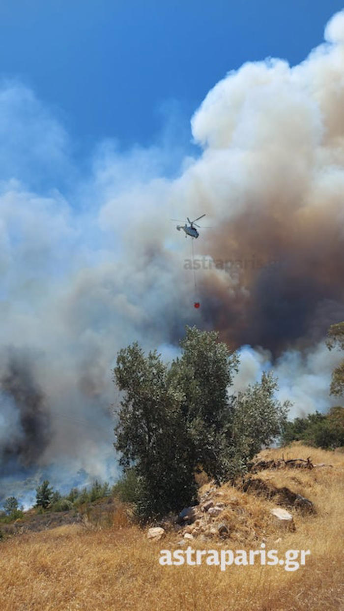 χίος: οι πρώτες εικόνες από τη μεγάλη φωτιά στο μετόχι της σιδηρούντας