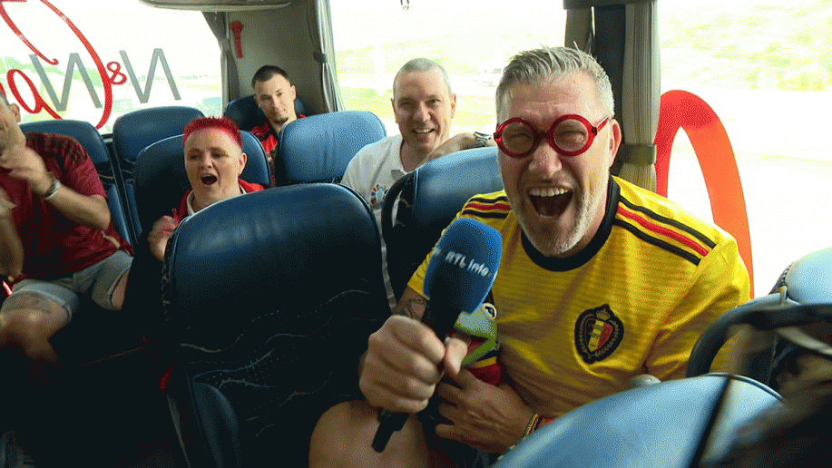 dans un car de supporters des diables rouges en route vers düsseldorf, l'optimisme règne: 