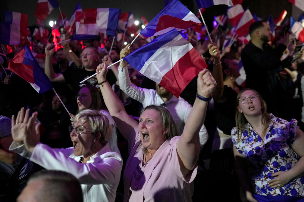 kreml: följer franska valet 