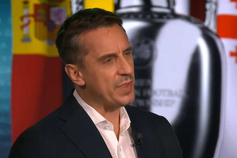 gary neville picks side between 'disgusted' england star and gareth southgate