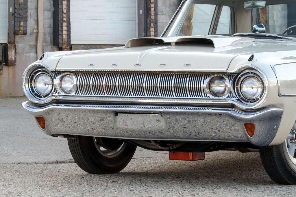 super stock style for a street-driven ’64 dodge 330
