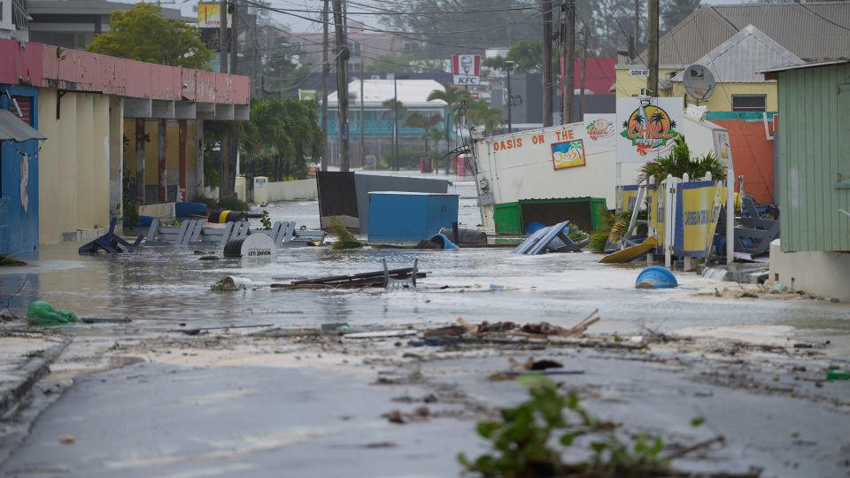 hurricane beryl makes landfall as life-threatening category 4 storm