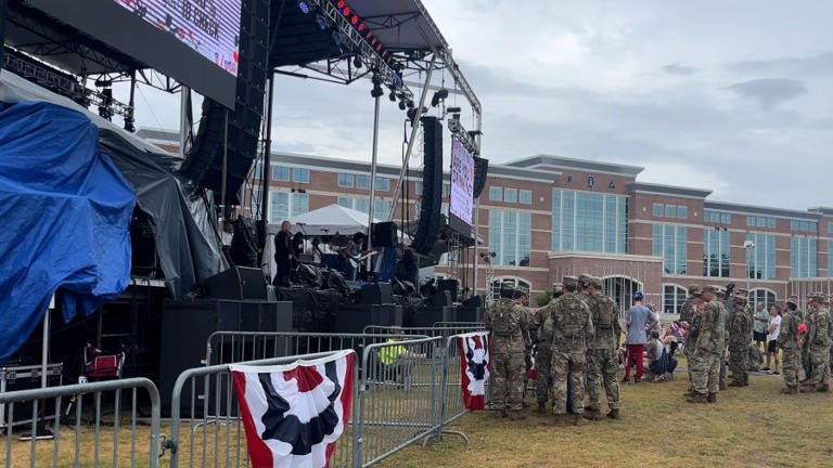 The singer said giving a free performance for military members and their families was “the least I could do.” (Olivia Yepez)