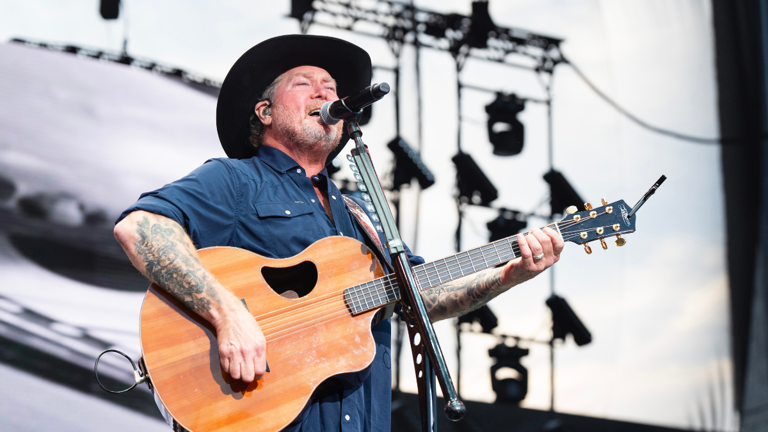 Tracy Lawrence Shares Wise Word of Advice To Up-And-Coming Artists