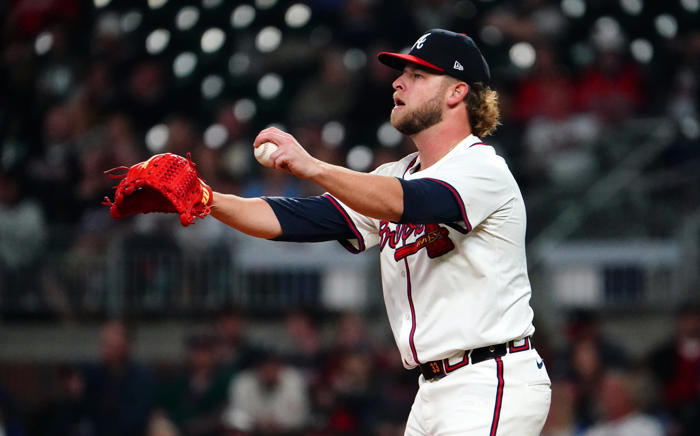 braves shuffle roster ahead of giants, phillies series