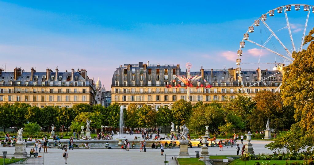 The Best Free Things to Do in Paris Include Tango Lessons Along the Seine