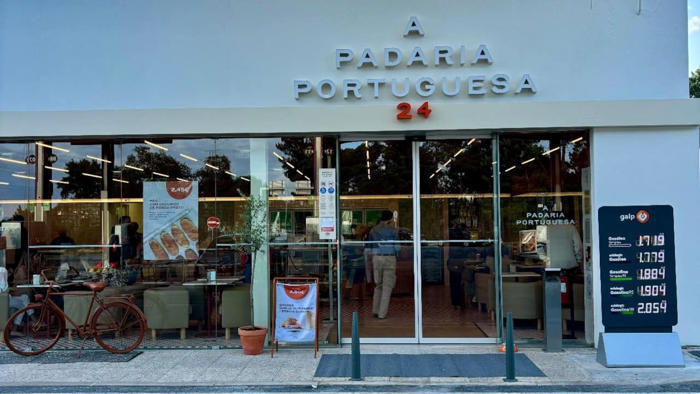 a padaria portuguesa abriu uma nova loja num posto galp