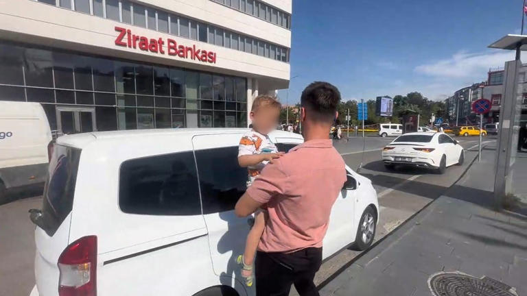 SAMSUN'DA 2 YAŞINDAKİ BİR ÇOCUK, BELEDİYENİN OTOPARKINDA UNUTULDU.